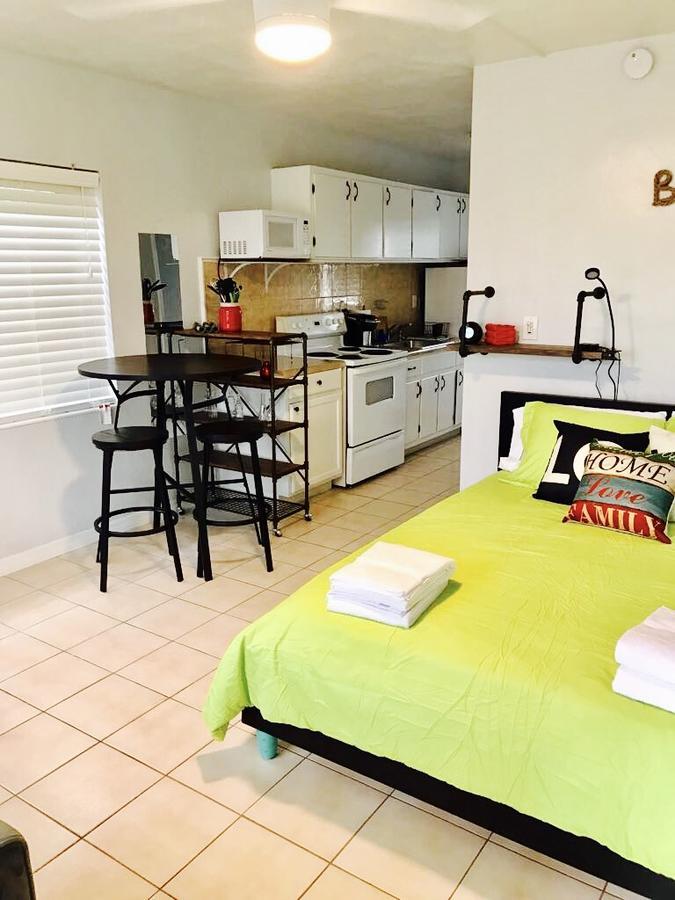 Petrina Studios Apartments By Sb Rental Properties Pompano Beach Extérieur photo